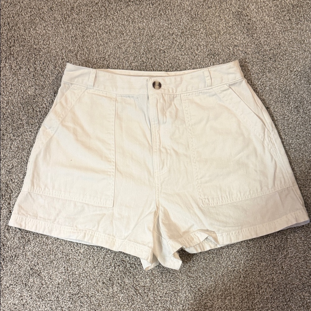 Universal Thread Women's High Waist Cream Shorts